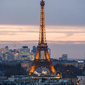  Apartment Luxury 75m2 With Eiffel Tower View, 1 Min Metro, Parking