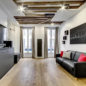  Apartment Mandar